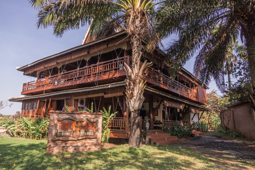 Terres Rouges Lodge Banlung Esterno foto